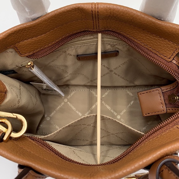 MICHAEL KORS Mirella Small Shopper TZ XBody Pebbled Leather Crossbody
Luggage - Picture 14 of 16